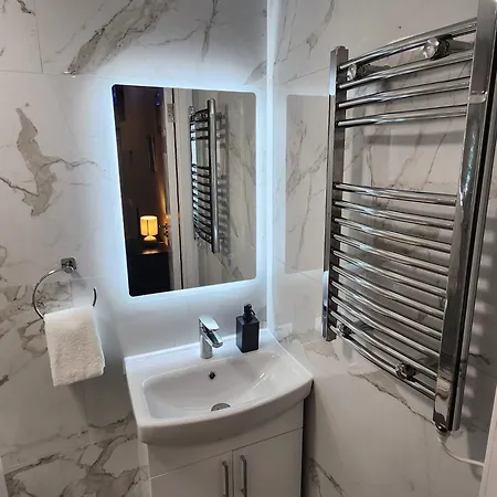 Deluxe Twin Or King Bed Near Airport & Apartmán Dublin