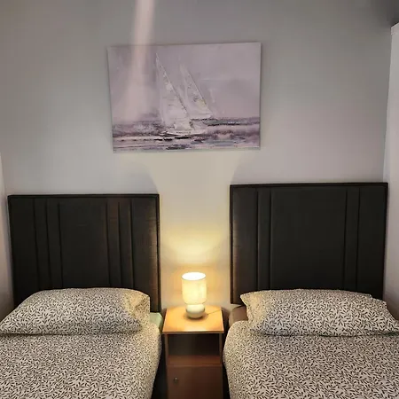 Deluxe Twin Or King Bed Near Airport & *