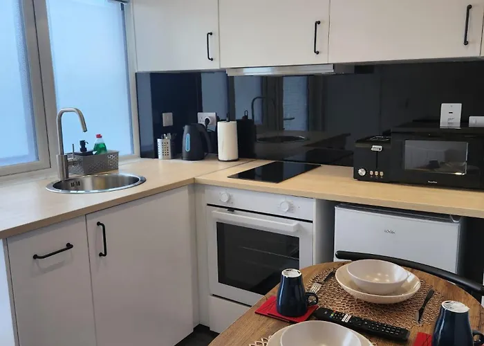 Deluxe Twin Or King Bed Near Airport & Dublin