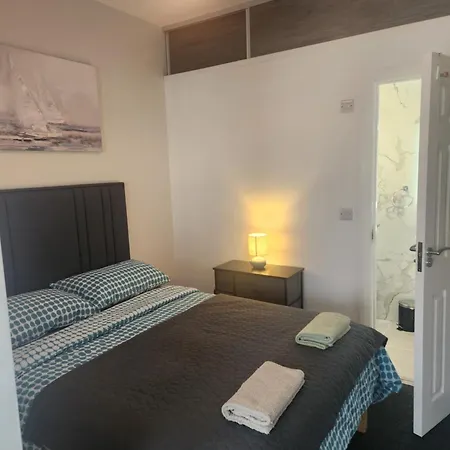 דירה Deluxe Twin Or King Bed Near Airport &